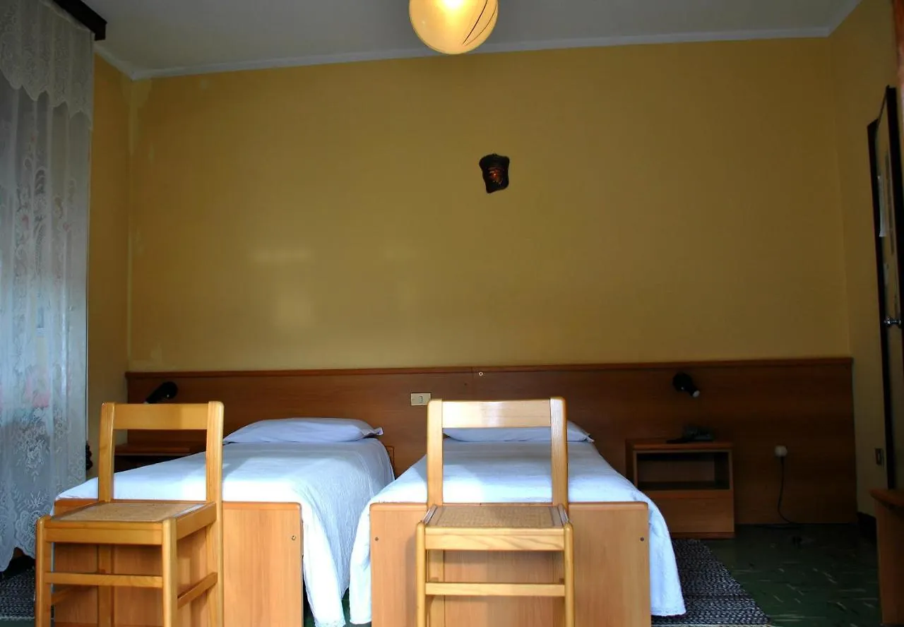 Albergo Motel Dosde Grosio 3*,